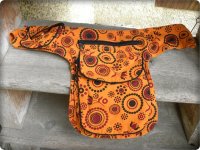 Seitentasche orange Kringel weinrot L